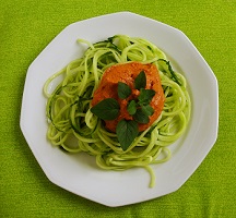 Foto: Regina F. Rau - vegan - rawfood Spaghetti Bolognese - by Regina F. Rau