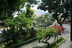 "Centro Juventude" (Jugendzentrum) -der Garten im Vorhof