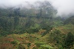 Blick aus dem Bus auf die Berge bei Sao Vicente