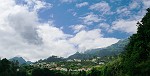 hübscher Blick auf einen Stadtteil von Sao Vicente, nahe den Vulkan-Höhlen