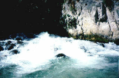 ... peitscht und sch&auml;umt vor Kraft