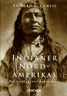 THE NORTH AMERICAN INDIAN Ist die außergewöhnliche Dokumentation des Lebens der Ureinwohner Amerikas. EDWARD SHERIFF CURTIS (1868-1952) widmete sein Leben der Erforschung der amerikanischen Indianerstämme. Er produzierte über zwei Jahrzehnte hinweg 20 legendäre Portfolios zu 80 Indianerstämmen zwischen Mexiko und Alaska, die in diesem Band erstmals vollständig vorgestellt werden.
