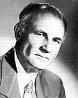 Dr. Herbert M. Shelton ist inzwischen schon zum Klassiker der Ernährungsbücher geworden. Zu recht, denn Dr. Herbert M. Shelton beschreibt hier auf der Grundlage der natürlichen Gesundheitslehre die Grundsätze für die richtige Ernährung. Es kann Ihnen zum Einstieg dienen, aber auch immer wieder als Nachschlagewerk bei ganz speziellen Fragen. "Was sind Aminosäuren? Welche Aminosäuren brauchen wir? Sind Nüsse gesund? Wie können wir unseren Eiweiss Bedarf decken?" 