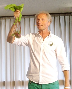 Foto: Regina Rau - Erwin Mischkin auf dem  VEGAN Kongress in Hamburg am 14. Oktober 2012 