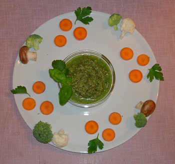 © Regina F. Rau: Rohkost-Stangen-Sellerie-Suppe