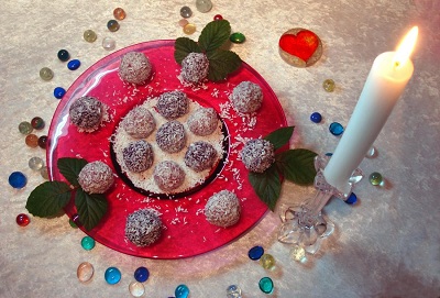 Regina F. Rau  - Weihnachtmenü:: Erdbeer- Himbeer- Blaubeer-Konfekt