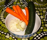 Regina Rau - Zubereitung von Rohkost Gemüse-Knödeln
