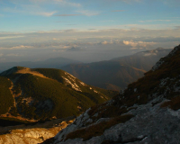 herrlicher Ausblick auf die Gipfel-Inseln im Nebelmeer