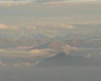 herrlicher Ausblick auf die Gipfel-Inseln im Nebelmeer