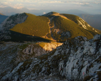 herrlicher Ausblick auf die Gipfel-Inseln im Nebelmeer