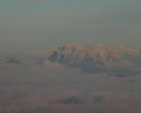 herrlicher Ausblick auf die Gipfel-Inseln im Nebelmeer