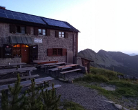 Frühmorgens bei der Weilheimer Hütte