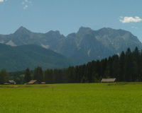 über die Almwiesen nach Wallgau