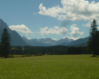 über die Almwiesen nach Wallgau