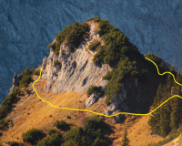 Tag 2 - Blick vom Hochalplkopf (1770m) auf
                    den Wettersteinspitzen (2298m) und Zugspitze (2962m)