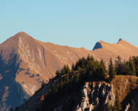 Tag 2 - Blick vom Hochalplkopf (1770m):
              auf das Rissbachtal und Gipfel