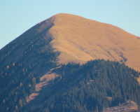 Tag 2 - Blick vom Hochalplkopf (1770m):
              auf das Rissbachtal und Gipfel