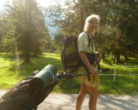 Abstieg - bei faszinierendem Fliessnebel