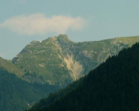 Abstieg - bei faszinierendem Fliessnebel